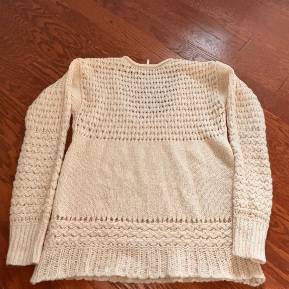 Free People knitted sweater in cream. Size small women’s - Picture 6 of 7